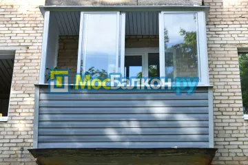 Заказать балкон в Подольске цена от 1320 руб | Остекление балконов и лоджий МосБалкон