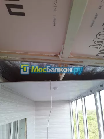 Крыша на балконе в Подольске монтаж и ремонт по выгодной цене от МосБалкон