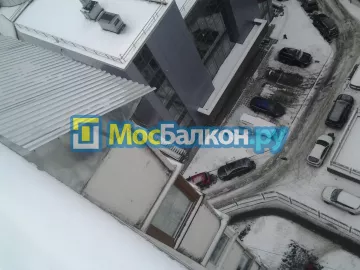 Крыша на балконе в Подольске монтаж и ремонт по выгодной цене от МосБалкон