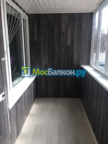 Услуги и дополнительные опции для остекления балконов от компании МосБалкон в Москве
