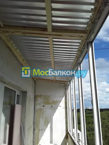 Крыша на балконе в Подольске монтаж и ремонт по выгодной цене от МосБалкон