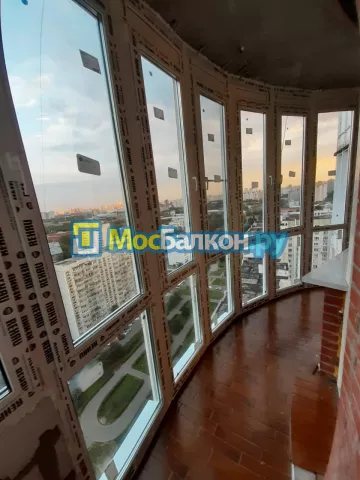 Панорамное остекление заказать под ключ по выгодной цене в Подольске от компании МосБалкон