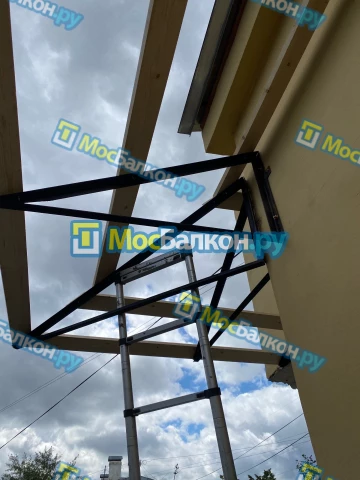 Крыша на балконе в Подольске монтаж и ремонт по выгодной цене от МосБалкон
